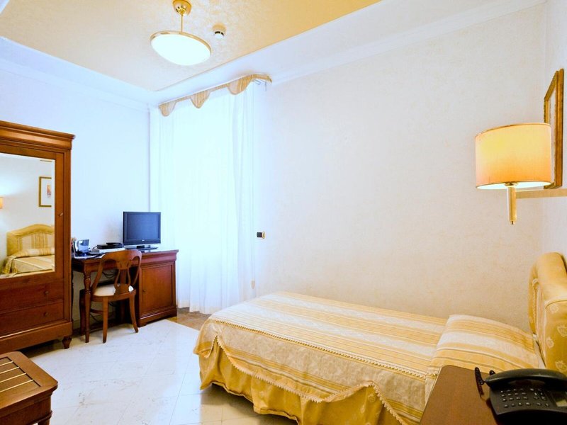 Mariano IV Palace 23