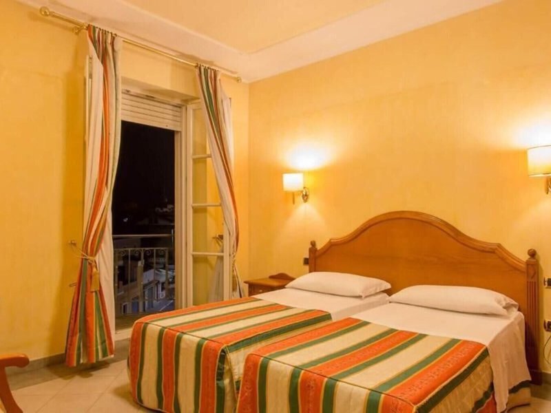 Mariano IV Palace 26