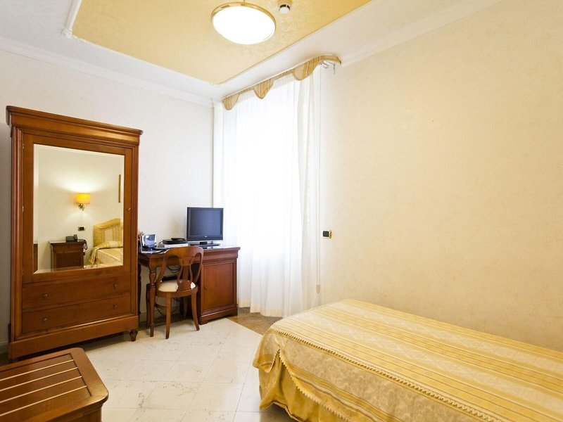 Mariano IV Palace 27