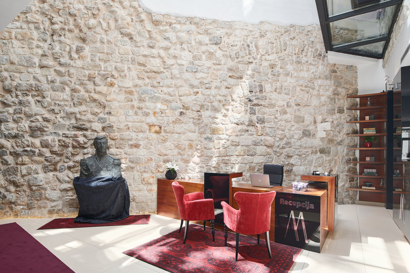 Marmont Heritage Hotel 8