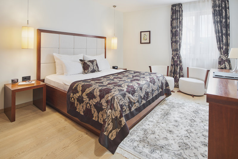 Marmont Heritage Hotel 18