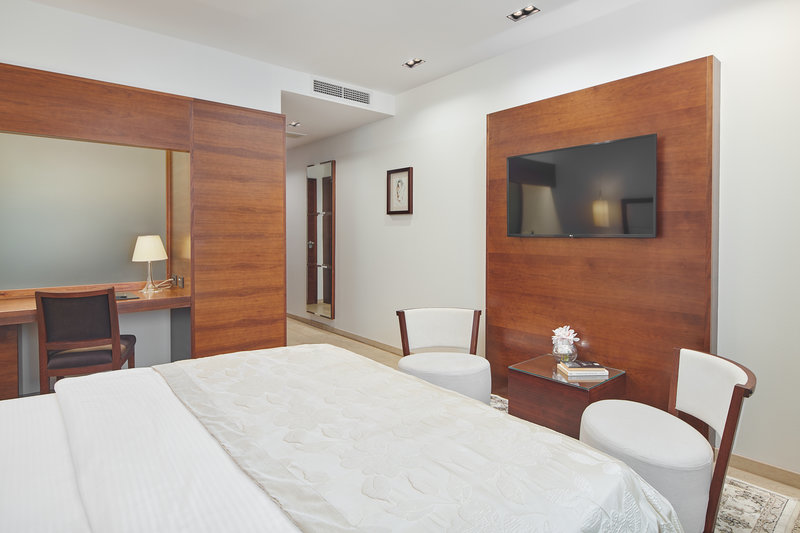 Marmont Heritage Hotel 22