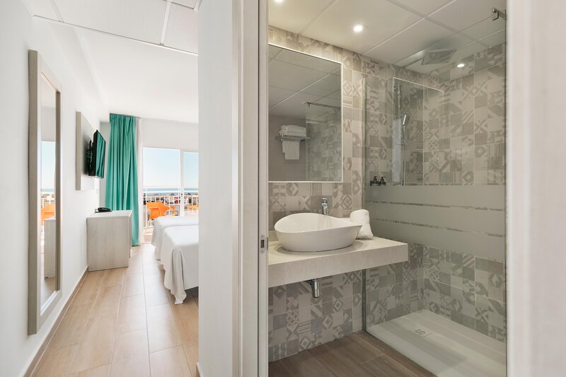 TUI SUNEO Costa Brava 16