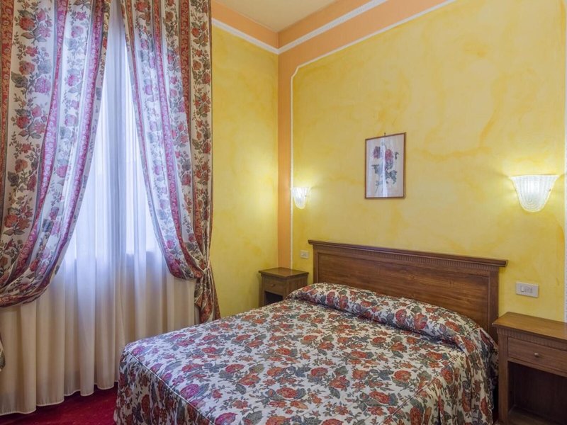Minerva Palace 2