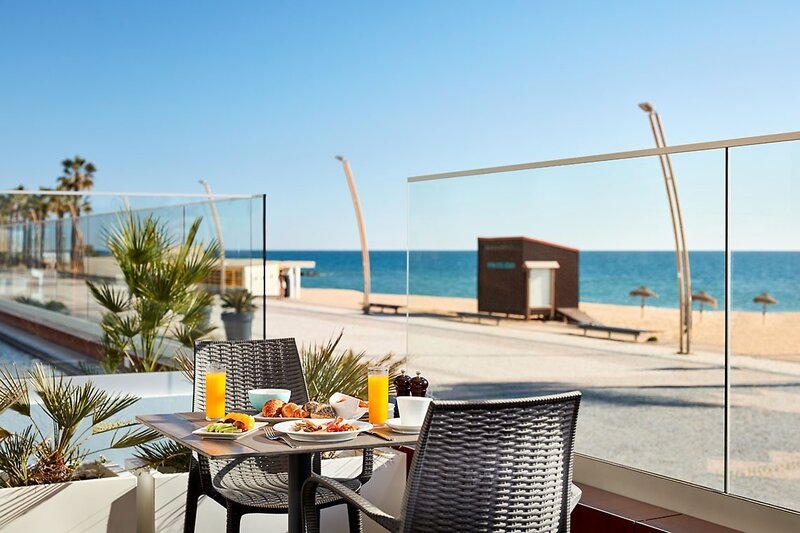 Dom José Beach Hotel 8