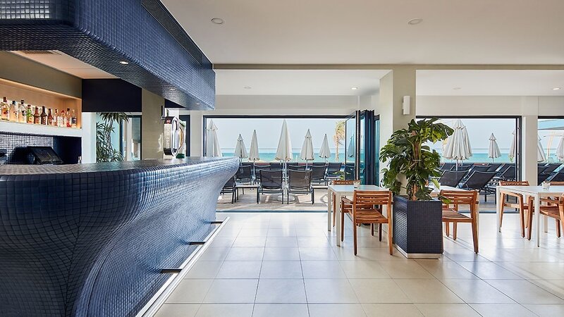 Dom José Beach Hotel 9