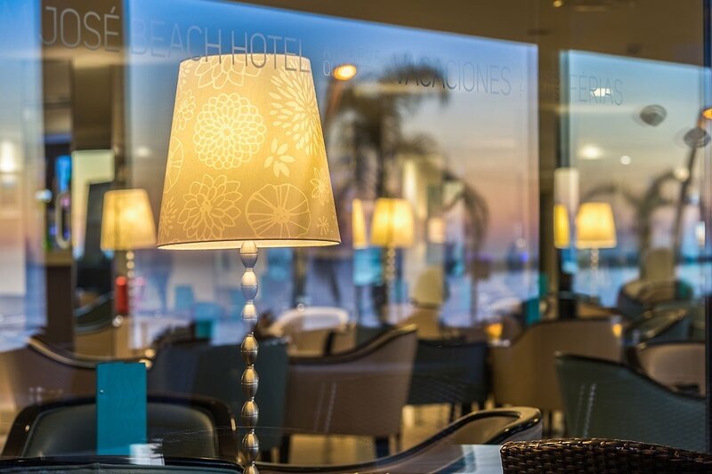 Dom José Beach Hotel 10