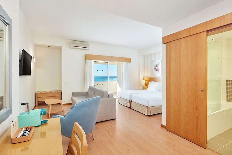 Dom José Beach Hotel 14