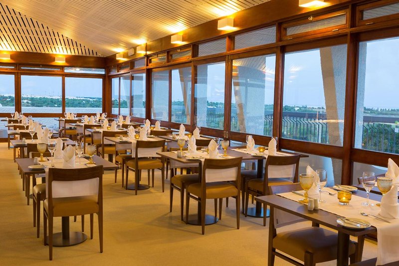 Ozadi Tavira Hotel 11