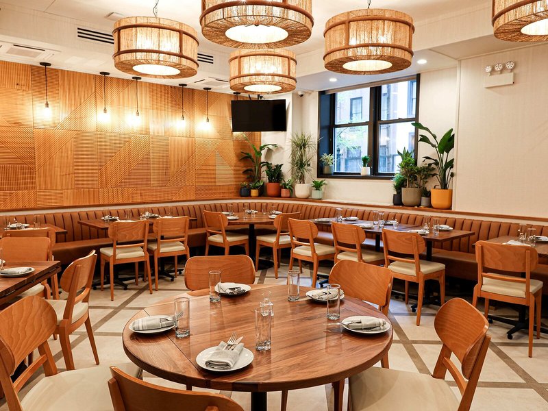 The Shelburne Sonesta New York 12