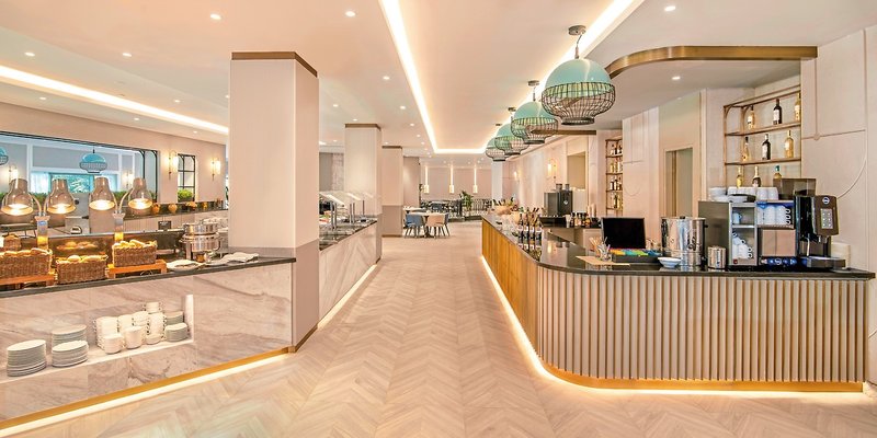 Sheraton Abu Dhabi Hotel & Resort 11