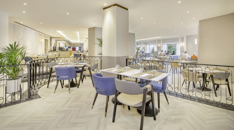 Sheraton Abu Dhabi Hotel & Resort 14