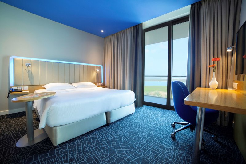 Park Inn by Radisson Abu Dhabi, Yas Island 4