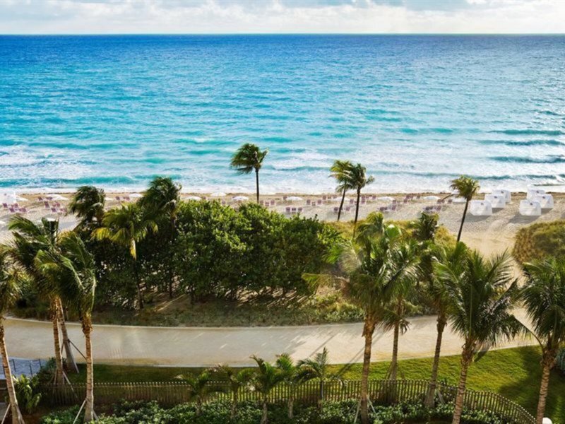The St. Regis Bal Harbour Resort 14