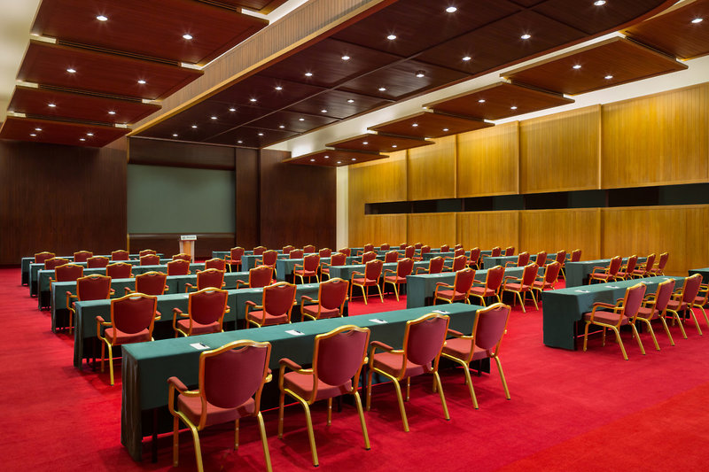 Sheraton Grand Doha Resort & Convention Hotel 14