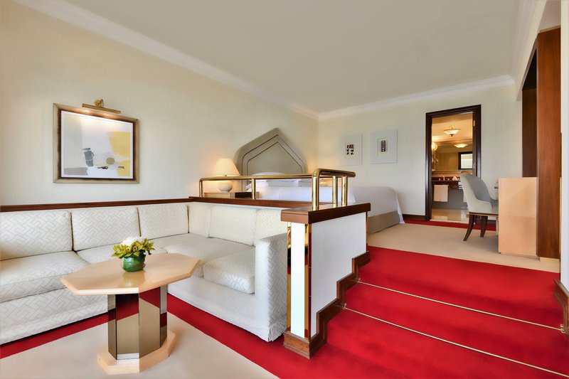 Sheraton Grand Doha Resort & Convention Hotel 9