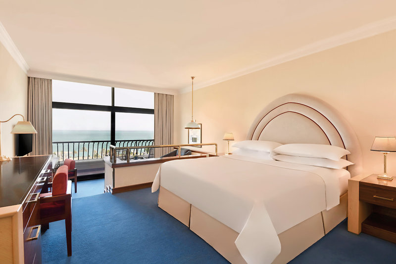 Sheraton Grand Doha Resort & Convention Hotel 12