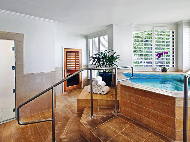 Moana Surfrider, A Westin Resort & Spa 29