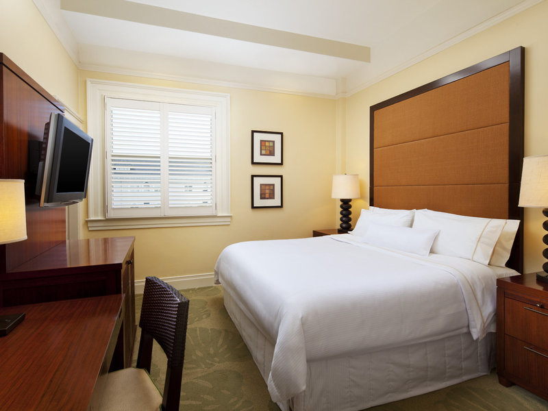 Moana Surfrider, A Westin Resort & Spa 33