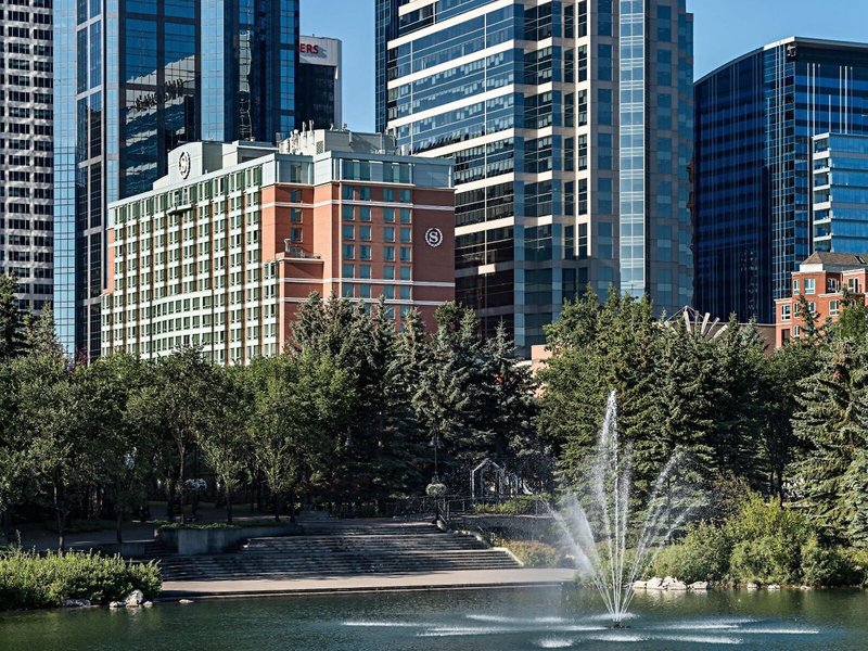 Sheraton Suites Calgary Eau Claire 1