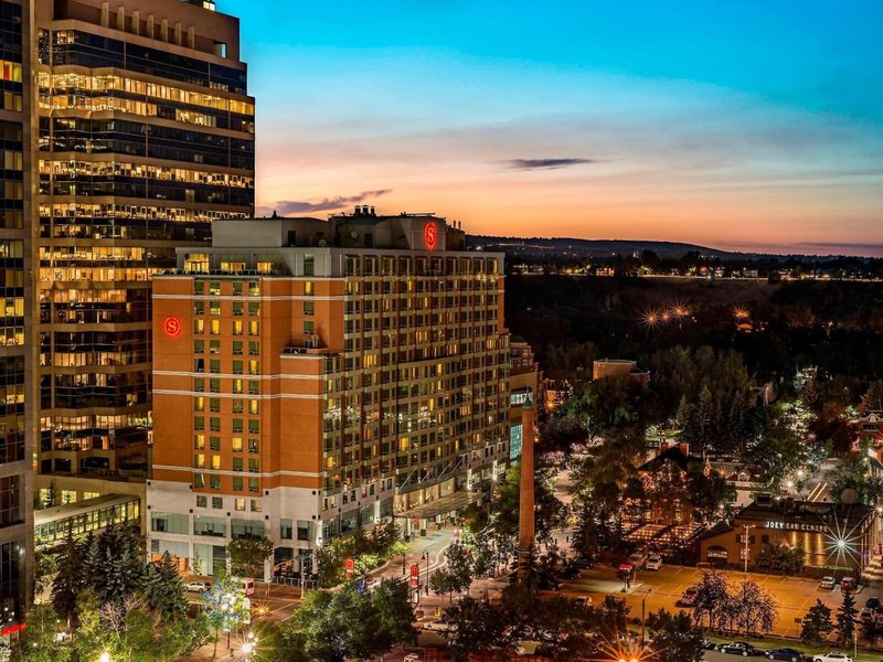 Sheraton Suites Calgary Eau Claire 2