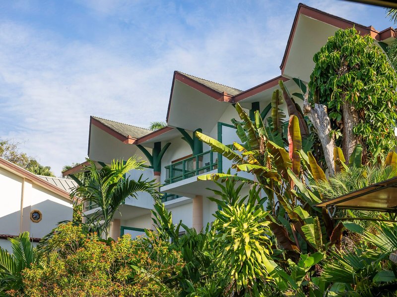 Si Como No Resort & Wildlife Refuge 1