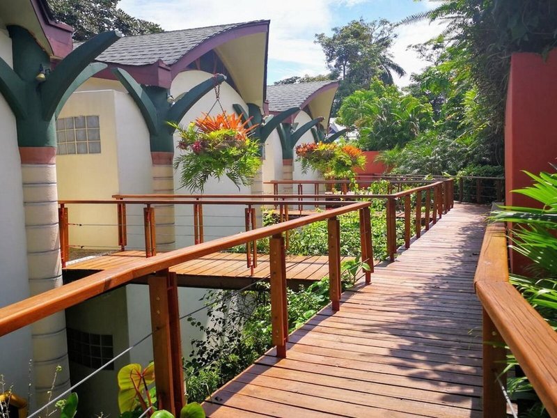 Si Como No Resort & Wildlife Refuge 2