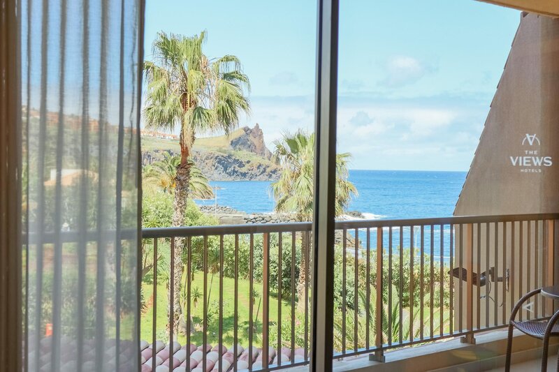 Four Views Oasis 120