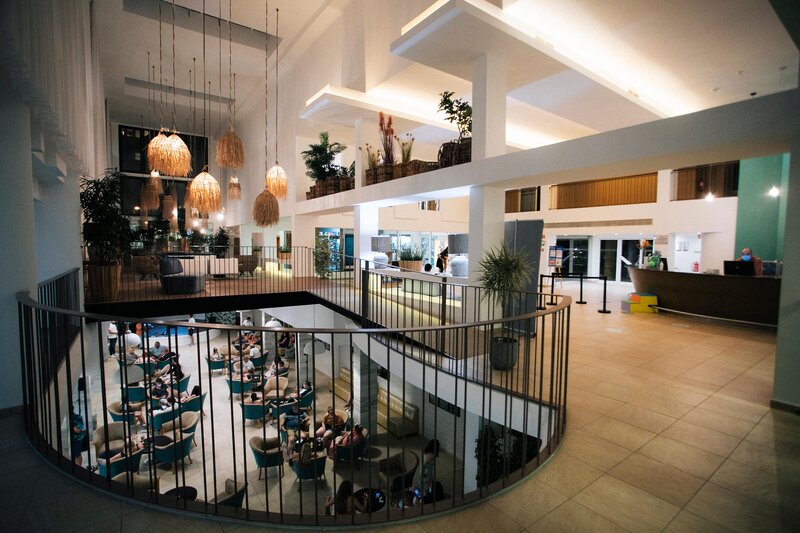 Four Views Oasis 131