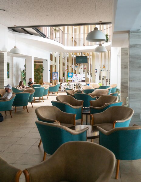 Four Views Oasis 136