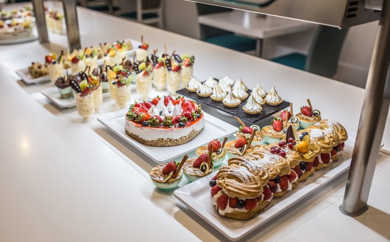 Four Views Oasis 145