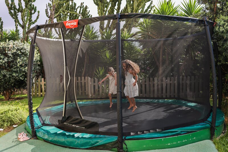 Four Views Oasis 185