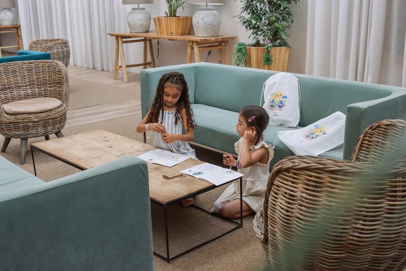 Four Views Oasis 186