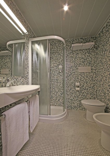B&B Udine 37 - Bathroom Example