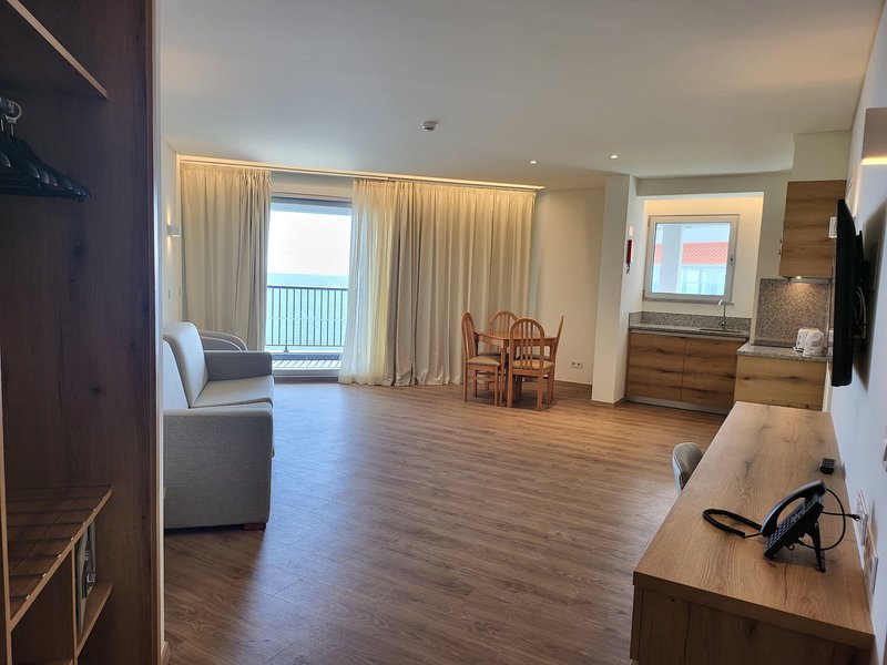 Roca Mar Lido Resorts - Royal Orchid 24