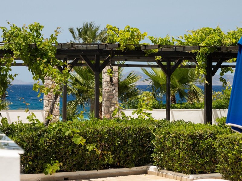 Sirene Beach Hotel 17