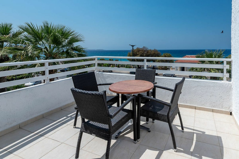 Sirene Beach Hotel 10