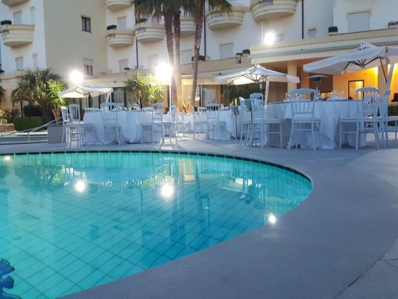 Sunshine Hotel & Spa 14 - Outdoor Pool