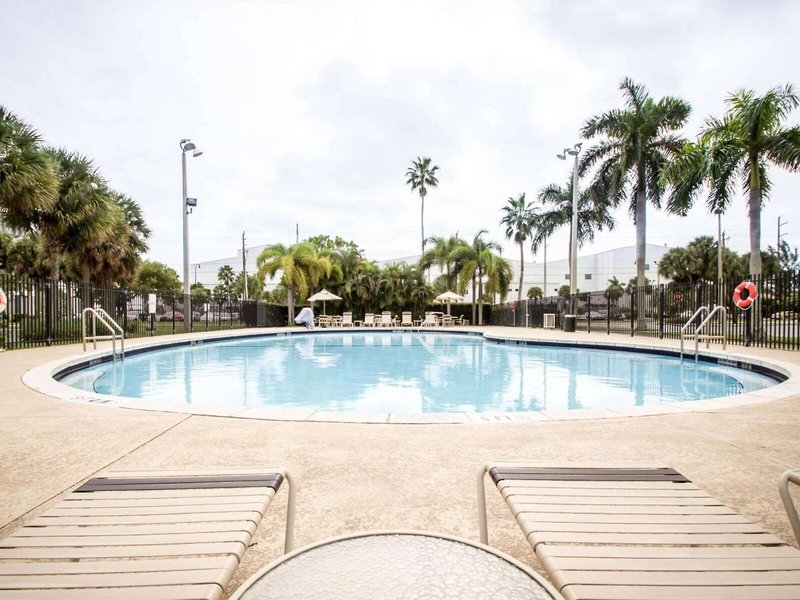 Sleep Inn Miami Airport 8