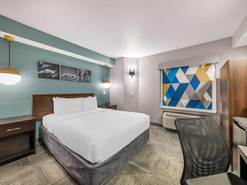 Sleep Inn Miami Airport 23