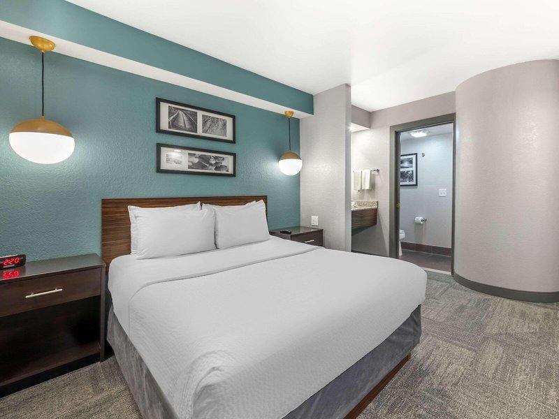 Sleep Inn Miami Airport 33