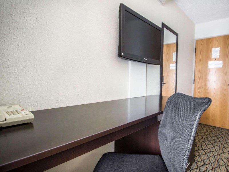 Sleep Inn Miami Airport 34