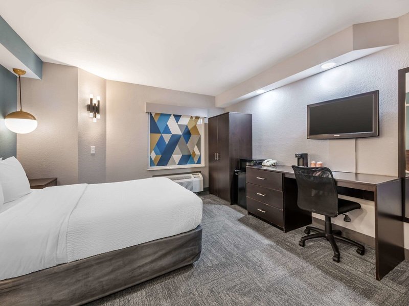 Sleep Inn Miami Airport 38
