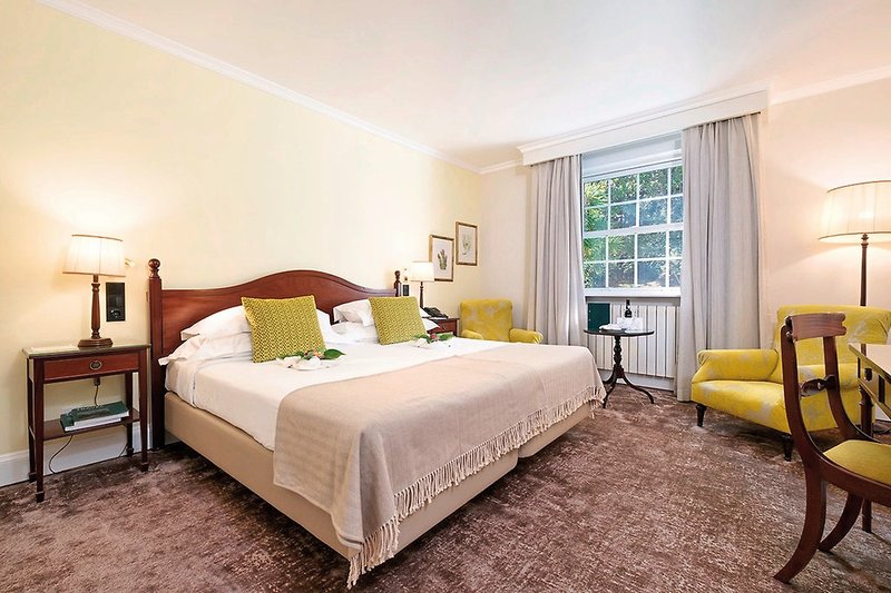 Casa Velha Do Palheiro 11