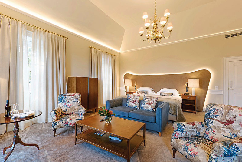 Casa Velha Do Palheiro 23