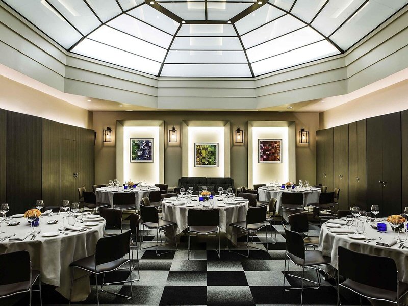 Sofitel Paris Arc de Triomphe 13