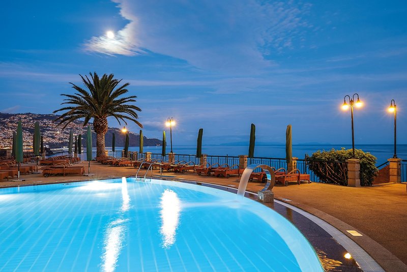 The Cliff Bay  31