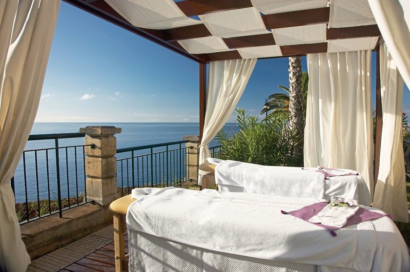 The Cliff Bay  33