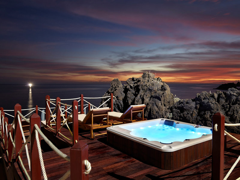 The Cliff Bay 5