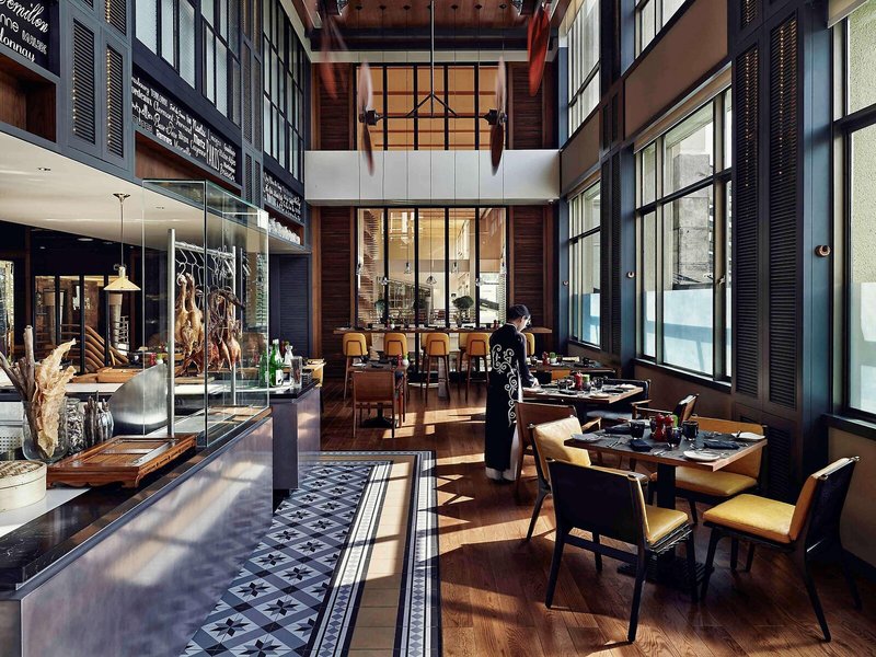 Sofitel Saigon Plaza 22